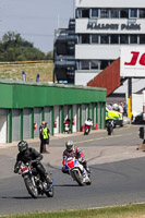 Vintage-motorcycle-club;eventdigitalimages;mallory-park;mallory-park-trackday-photographs;no-limits-trackdays;peter-wileman-photography;trackday-digital-images;trackday-photos;vmcc-festival-1000-bikes-photographs