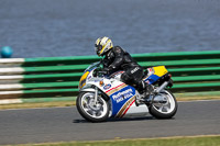 Vintage-motorcycle-club;eventdigitalimages;mallory-park;mallory-park-trackday-photographs;no-limits-trackdays;peter-wileman-photography;trackday-digital-images;trackday-photos;vmcc-festival-1000-bikes-photographs