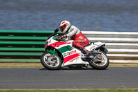 Vintage-motorcycle-club;eventdigitalimages;mallory-park;mallory-park-trackday-photographs;no-limits-trackdays;peter-wileman-photography;trackday-digital-images;trackday-photos;vmcc-festival-1000-bikes-photographs
