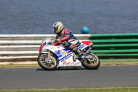Vintage-motorcycle-club;eventdigitalimages;mallory-park;mallory-park-trackday-photographs;no-limits-trackdays;peter-wileman-photography;trackday-digital-images;trackday-photos;vmcc-festival-1000-bikes-photographs