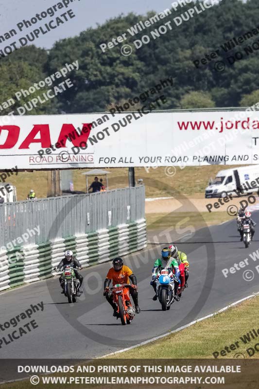 Vintage motorcycle club;eventdigitalimages;mallory park;mallory park trackday photographs;no limits trackdays;peter wileman photography;trackday digital images;trackday photos;vmcc festival 1000 bikes photographs
