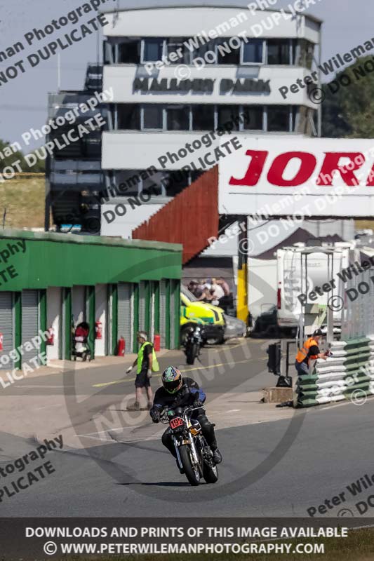 Vintage motorcycle club;eventdigitalimages;mallory park;mallory park trackday photographs;no limits trackdays;peter wileman photography;trackday digital images;trackday photos;vmcc festival 1000 bikes photographs