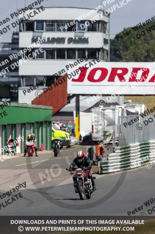 Vintage motorcycle club;eventdigitalimages;mallory park;mallory park trackday photographs;no limits trackdays;peter wileman photography;trackday digital images;trackday photos;vmcc festival 1000 bikes photographs