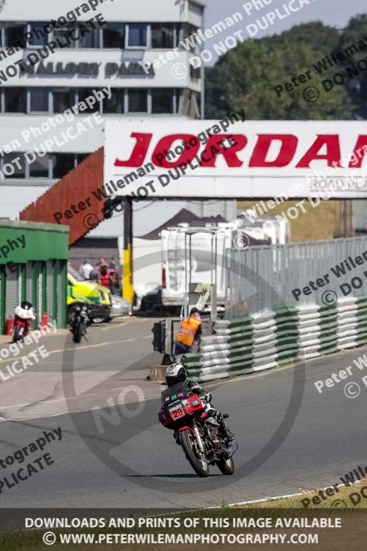 Vintage motorcycle club;eventdigitalimages;mallory park;mallory park trackday photographs;no limits trackdays;peter wileman photography;trackday digital images;trackday photos;vmcc festival 1000 bikes photographs