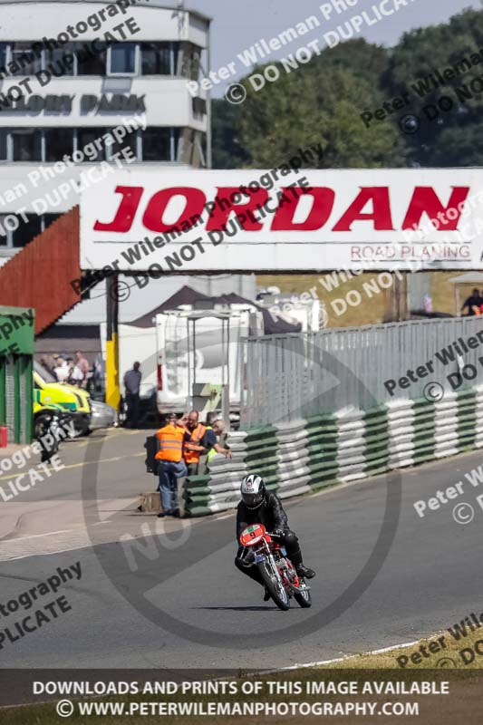 Vintage motorcycle club;eventdigitalimages;mallory park;mallory park trackday photographs;no limits trackdays;peter wileman photography;trackday digital images;trackday photos;vmcc festival 1000 bikes photographs