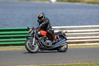 Vintage-motorcycle-club;eventdigitalimages;mallory-park;mallory-park-trackday-photographs;no-limits-trackdays;peter-wileman-photography;trackday-digital-images;trackday-photos;vmcc-festival-1000-bikes-photographs