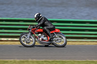Vintage-motorcycle-club;eventdigitalimages;mallory-park;mallory-park-trackday-photographs;no-limits-trackdays;peter-wileman-photography;trackday-digital-images;trackday-photos;vmcc-festival-1000-bikes-photographs