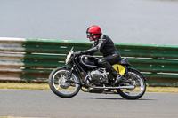 Vintage-motorcycle-club;eventdigitalimages;mallory-park;mallory-park-trackday-photographs;no-limits-trackdays;peter-wileman-photography;trackday-digital-images;trackday-photos;vmcc-festival-1000-bikes-photographs