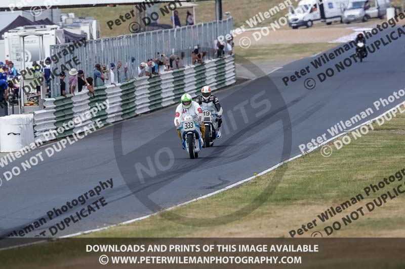 Vintage motorcycle club;eventdigitalimages;mallory park;mallory park trackday photographs;no limits trackdays;peter wileman photography;trackday digital images;trackday photos;vmcc festival 1000 bikes photographs