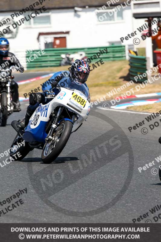 Vintage motorcycle club;eventdigitalimages;mallory park;mallory park trackday photographs;no limits trackdays;peter wileman photography;trackday digital images;trackday photos;vmcc festival 1000 bikes photographs