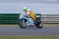 Vintage-motorcycle-club;eventdigitalimages;mallory-park;mallory-park-trackday-photographs;no-limits-trackdays;peter-wileman-photography;trackday-digital-images;trackday-photos;vmcc-festival-1000-bikes-photographs