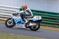 Vintage-motorcycle-club;eventdigitalimages;mallory-park;mallory-park-trackday-photographs;no-limits-trackdays;peter-wileman-photography;trackday-digital-images;trackday-photos;vmcc-festival-1000-bikes-photographs