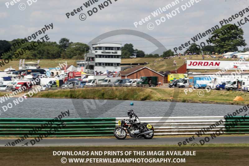 Vintage motorcycle club;eventdigitalimages;mallory park;mallory park trackday photographs;no limits trackdays;peter wileman photography;trackday digital images;trackday photos;vmcc festival 1000 bikes photographs