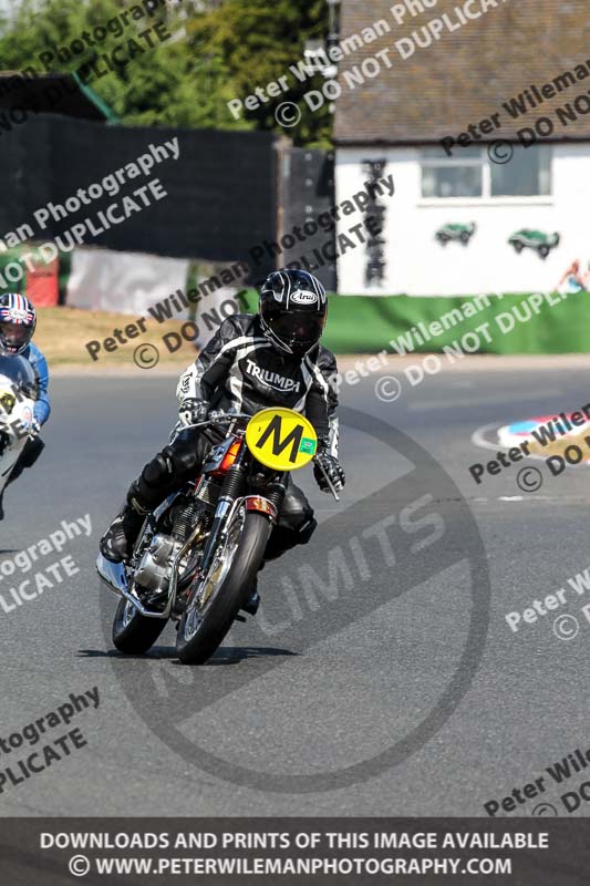 Vintage motorcycle club;eventdigitalimages;mallory park;mallory park trackday photographs;no limits trackdays;peter wileman photography;trackday digital images;trackday photos;vmcc festival 1000 bikes photographs