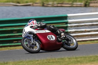 Vintage-motorcycle-club;eventdigitalimages;mallory-park;mallory-park-trackday-photographs;no-limits-trackdays;peter-wileman-photography;trackday-digital-images;trackday-photos;vmcc-festival-1000-bikes-photographs