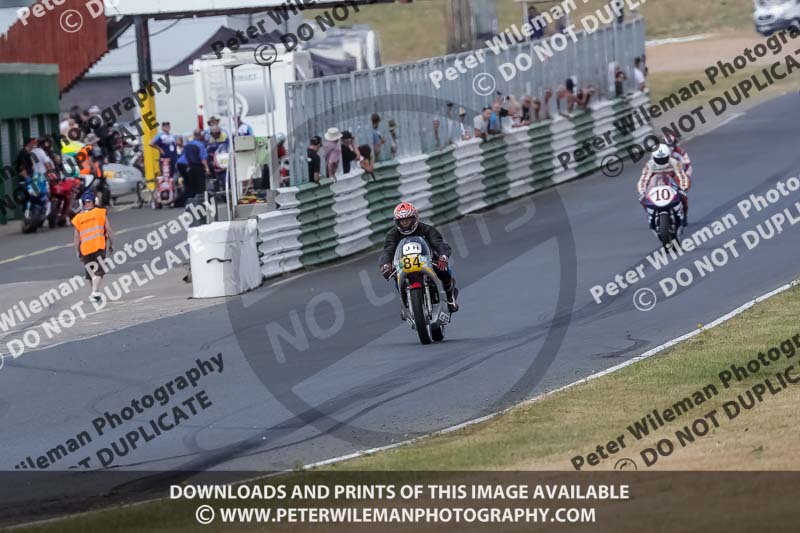 Vintage motorcycle club;eventdigitalimages;mallory park;mallory park trackday photographs;no limits trackdays;peter wileman photography;trackday digital images;trackday photos;vmcc festival 1000 bikes photographs