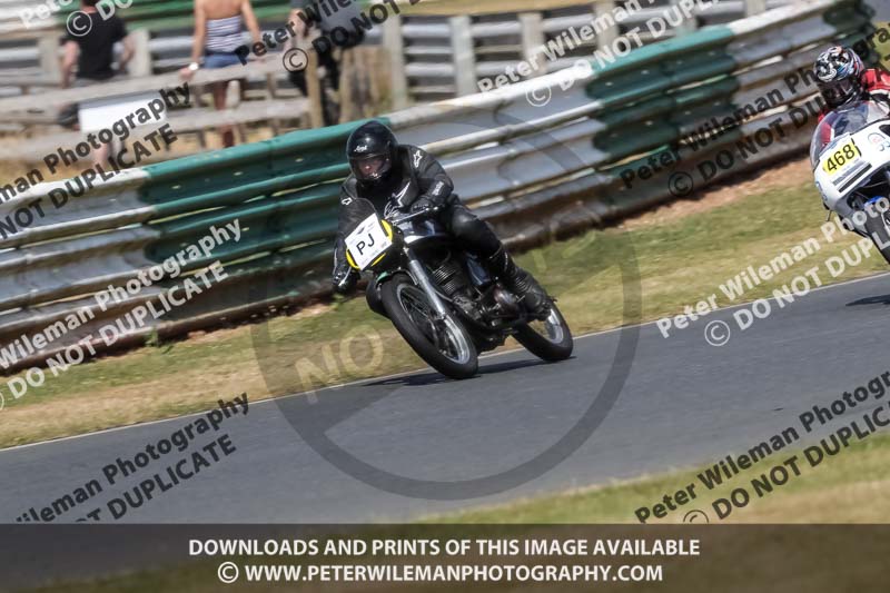 Vintage motorcycle club;eventdigitalimages;mallory park;mallory park trackday photographs;no limits trackdays;peter wileman photography;trackday digital images;trackday photos;vmcc festival 1000 bikes photographs