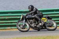Vintage-motorcycle-club;eventdigitalimages;mallory-park;mallory-park-trackday-photographs;no-limits-trackdays;peter-wileman-photography;trackday-digital-images;trackday-photos;vmcc-festival-1000-bikes-photographs