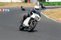 Vintage-motorcycle-club;eventdigitalimages;mallory-park;mallory-park-trackday-photographs;no-limits-trackdays;peter-wileman-photography;trackday-digital-images;trackday-photos;vmcc-festival-1000-bikes-photographs
