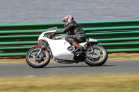 Vintage-motorcycle-club;eventdigitalimages;mallory-park;mallory-park-trackday-photographs;no-limits-trackdays;peter-wileman-photography;trackday-digital-images;trackday-photos;vmcc-festival-1000-bikes-photographs
