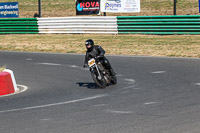 enduro-digital-images;event-digital-images;eventdigitalimages;mallory-park;mallory-park-photographs;mallory-park-trackday;mallory-park-trackday-photographs;no-limits-trackdays;peter-wileman-photography;racing-digital-images;trackday-digital-images;trackday-photos