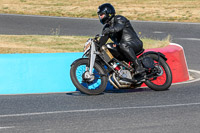 enduro-digital-images;event-digital-images;eventdigitalimages;mallory-park;mallory-park-photographs;mallory-park-trackday;mallory-park-trackday-photographs;no-limits-trackdays;peter-wileman-photography;racing-digital-images;trackday-digital-images;trackday-photos