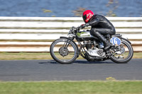 enduro-digital-images;event-digital-images;eventdigitalimages;mallory-park;mallory-park-photographs;mallory-park-trackday;mallory-park-trackday-photographs;no-limits-trackdays;peter-wileman-photography;racing-digital-images;trackday-digital-images;trackday-photos