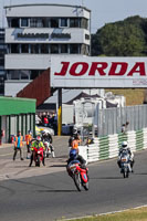 enduro-digital-images;event-digital-images;eventdigitalimages;mallory-park;mallory-park-photographs;mallory-park-trackday;mallory-park-trackday-photographs;no-limits-trackdays;peter-wileman-photography;racing-digital-images;trackday-digital-images;trackday-photos