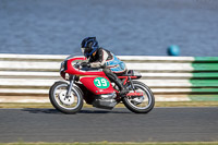 enduro-digital-images;event-digital-images;eventdigitalimages;mallory-park;mallory-park-photographs;mallory-park-trackday;mallory-park-trackday-photographs;no-limits-trackdays;peter-wileman-photography;racing-digital-images;trackday-digital-images;trackday-photos