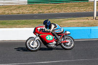 enduro-digital-images;event-digital-images;eventdigitalimages;mallory-park;mallory-park-photographs;mallory-park-trackday;mallory-park-trackday-photographs;no-limits-trackdays;peter-wileman-photography;racing-digital-images;trackday-digital-images;trackday-photos