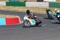 enduro-digital-images;event-digital-images;eventdigitalimages;mallory-park;mallory-park-photographs;mallory-park-trackday;mallory-park-trackday-photographs;no-limits-trackdays;peter-wileman-photography;racing-digital-images;trackday-digital-images;trackday-photos