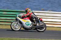 enduro-digital-images;event-digital-images;eventdigitalimages;mallory-park;mallory-park-photographs;mallory-park-trackday;mallory-park-trackday-photographs;no-limits-trackdays;peter-wileman-photography;racing-digital-images;trackday-digital-images;trackday-photos