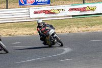 enduro-digital-images;event-digital-images;eventdigitalimages;mallory-park;mallory-park-photographs;mallory-park-trackday;mallory-park-trackday-photographs;no-limits-trackdays;peter-wileman-photography;racing-digital-images;trackday-digital-images;trackday-photos
