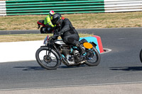 enduro-digital-images;event-digital-images;eventdigitalimages;mallory-park;mallory-park-photographs;mallory-park-trackday;mallory-park-trackday-photographs;no-limits-trackdays;peter-wileman-photography;racing-digital-images;trackday-digital-images;trackday-photos