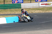 enduro-digital-images;event-digital-images;eventdigitalimages;mallory-park;mallory-park-photographs;mallory-park-trackday;mallory-park-trackday-photographs;no-limits-trackdays;peter-wileman-photography;racing-digital-images;trackday-digital-images;trackday-photos