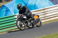 enduro-digital-images;event-digital-images;eventdigitalimages;mallory-park;mallory-park-photographs;mallory-park-trackday;mallory-park-trackday-photographs;no-limits-trackdays;peter-wileman-photography;racing-digital-images;trackday-digital-images;trackday-photos