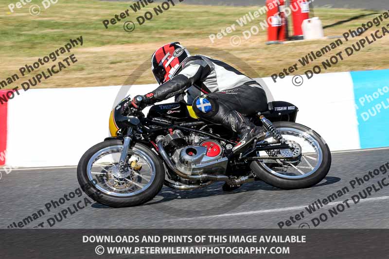 enduro digital images;event digital images;eventdigitalimages;mallory park;mallory park photographs;mallory park trackday;mallory park trackday photographs;no limits trackdays;peter wileman photography;racing digital images;trackday digital images;trackday photos