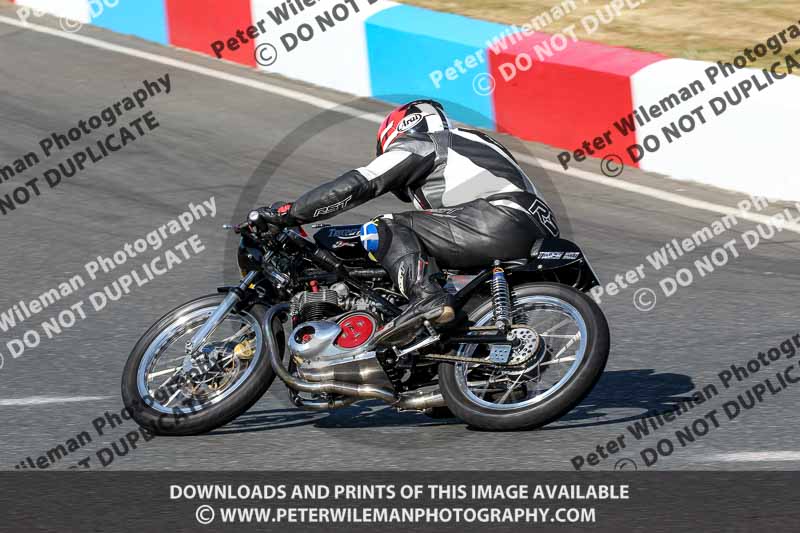 enduro digital images;event digital images;eventdigitalimages;mallory park;mallory park photographs;mallory park trackday;mallory park trackday photographs;no limits trackdays;peter wileman photography;racing digital images;trackday digital images;trackday photos