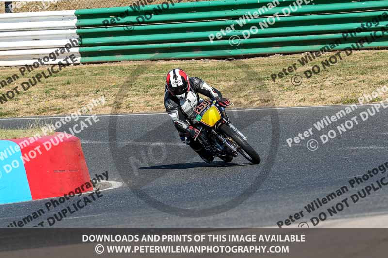 enduro digital images;event digital images;eventdigitalimages;mallory park;mallory park photographs;mallory park trackday;mallory park trackday photographs;no limits trackdays;peter wileman photography;racing digital images;trackday digital images;trackday photos