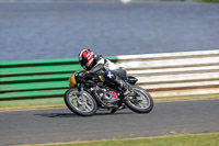 enduro-digital-images;event-digital-images;eventdigitalimages;mallory-park;mallory-park-photographs;mallory-park-trackday;mallory-park-trackday-photographs;no-limits-trackdays;peter-wileman-photography;racing-digital-images;trackday-digital-images;trackday-photos