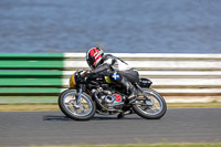 enduro-digital-images;event-digital-images;eventdigitalimages;mallory-park;mallory-park-photographs;mallory-park-trackday;mallory-park-trackday-photographs;no-limits-trackdays;peter-wileman-photography;racing-digital-images;trackday-digital-images;trackday-photos
