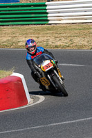 enduro-digital-images;event-digital-images;eventdigitalimages;mallory-park;mallory-park-photographs;mallory-park-trackday;mallory-park-trackday-photographs;no-limits-trackdays;peter-wileman-photography;racing-digital-images;trackday-digital-images;trackday-photos