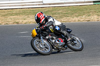 enduro-digital-images;event-digital-images;eventdigitalimages;mallory-park;mallory-park-photographs;mallory-park-trackday;mallory-park-trackday-photographs;no-limits-trackdays;peter-wileman-photography;racing-digital-images;trackday-digital-images;trackday-photos
