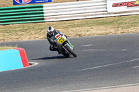 enduro-digital-images;event-digital-images;eventdigitalimages;mallory-park;mallory-park-photographs;mallory-park-trackday;mallory-park-trackday-photographs;no-limits-trackdays;peter-wileman-photography;racing-digital-images;trackday-digital-images;trackday-photos