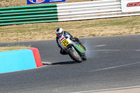 enduro-digital-images;event-digital-images;eventdigitalimages;mallory-park;mallory-park-photographs;mallory-park-trackday;mallory-park-trackday-photographs;no-limits-trackdays;peter-wileman-photography;racing-digital-images;trackday-digital-images;trackday-photos
