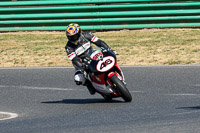 enduro-digital-images;event-digital-images;eventdigitalimages;mallory-park;mallory-park-photographs;mallory-park-trackday;mallory-park-trackday-photographs;no-limits-trackdays;peter-wileman-photography;racing-digital-images;trackday-digital-images;trackday-photos