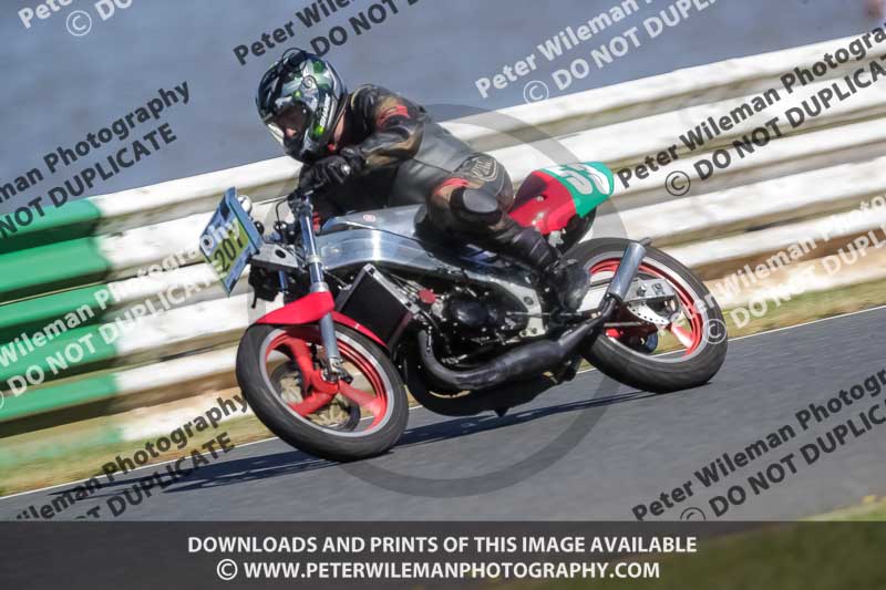 enduro digital images;event digital images;eventdigitalimages;mallory park;mallory park photographs;mallory park trackday;mallory park trackday photographs;no limits trackdays;peter wileman photography;racing digital images;trackday digital images;trackday photos