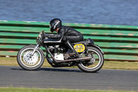 enduro-digital-images;event-digital-images;eventdigitalimages;mallory-park;mallory-park-photographs;mallory-park-trackday;mallory-park-trackday-photographs;no-limits-trackdays;peter-wileman-photography;racing-digital-images;trackday-digital-images;trackday-photos