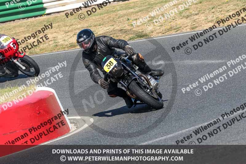 enduro digital images;event digital images;eventdigitalimages;mallory park;mallory park photographs;mallory park trackday;mallory park trackday photographs;no limits trackdays;peter wileman photography;racing digital images;trackday digital images;trackday photos
