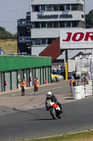 enduro-digital-images;event-digital-images;eventdigitalimages;mallory-park;mallory-park-photographs;mallory-park-trackday;mallory-park-trackday-photographs;no-limits-trackdays;peter-wileman-photography;racing-digital-images;trackday-digital-images;trackday-photos